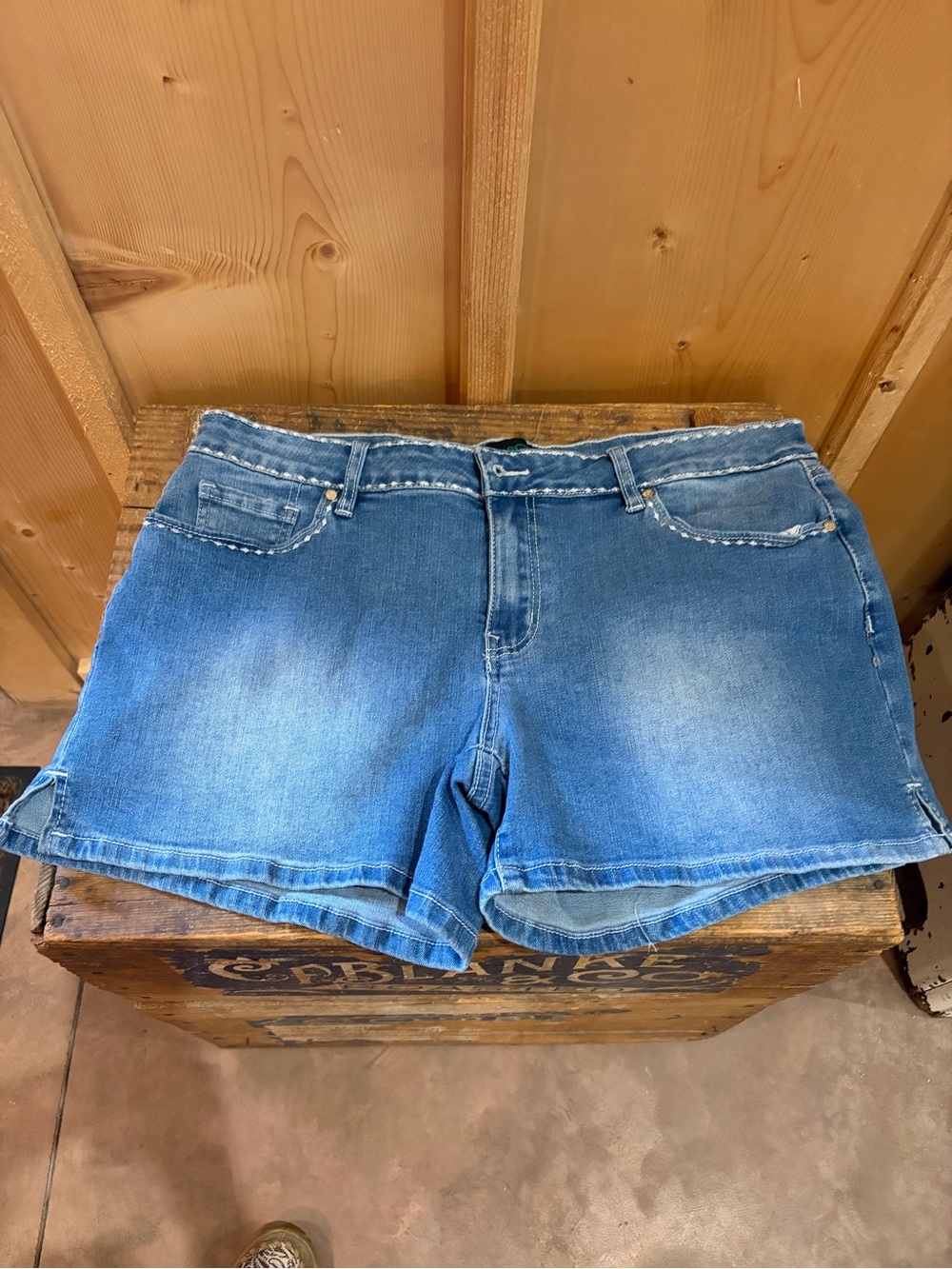 Women's Light Blue Denim Jean Shorts - Classic Casual Style